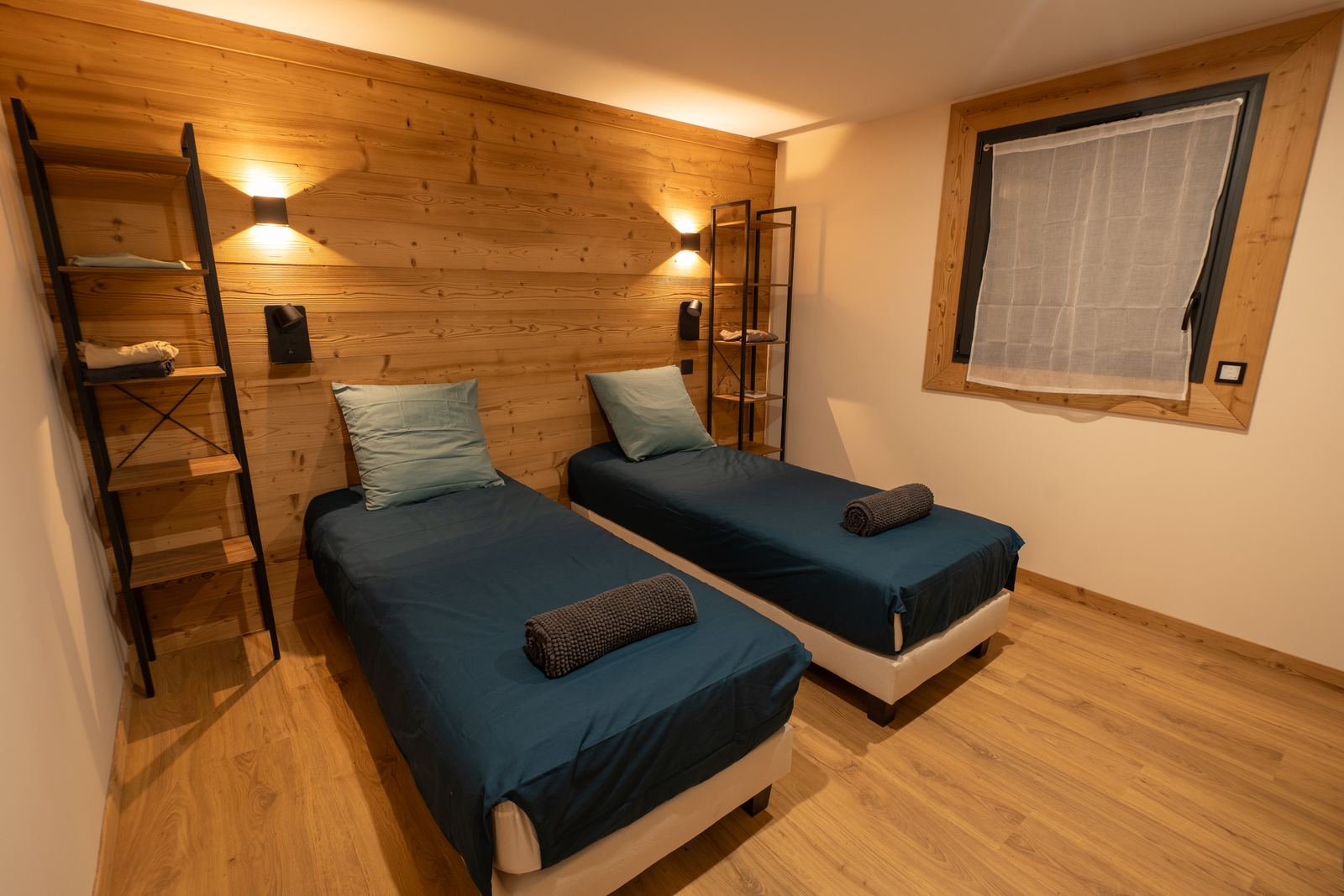 Chambre avec deux lits simples
